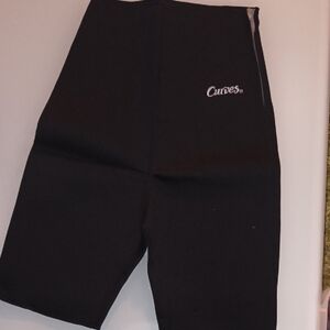 Curves Black Trimming High-Waisted Shorts. Size Medium